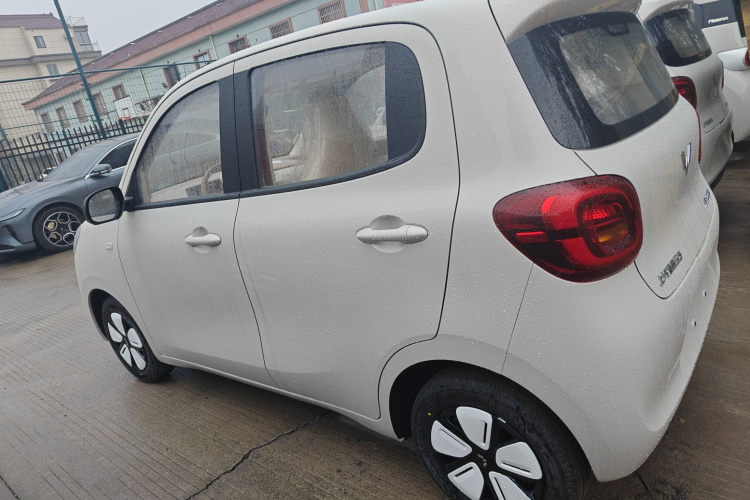 五菱汽车 宏光MINIEV 2025款 四门版 进阶款车身外观6005