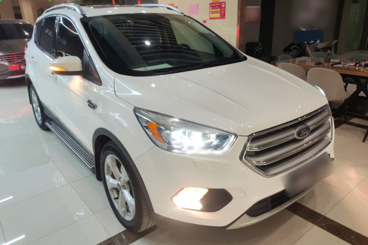 福特 翼虎 2018款 改款 EcoBoost 180 两驱豪翼型车身外观3