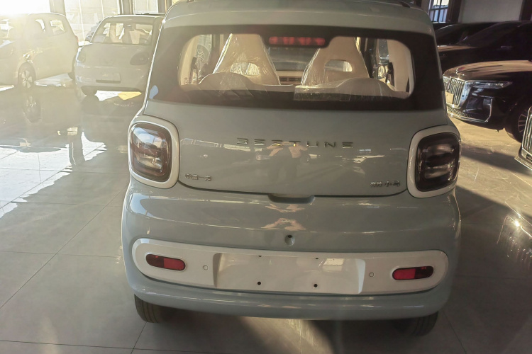 奔腾小马 2026款 222km 萌趣马车身外观6004