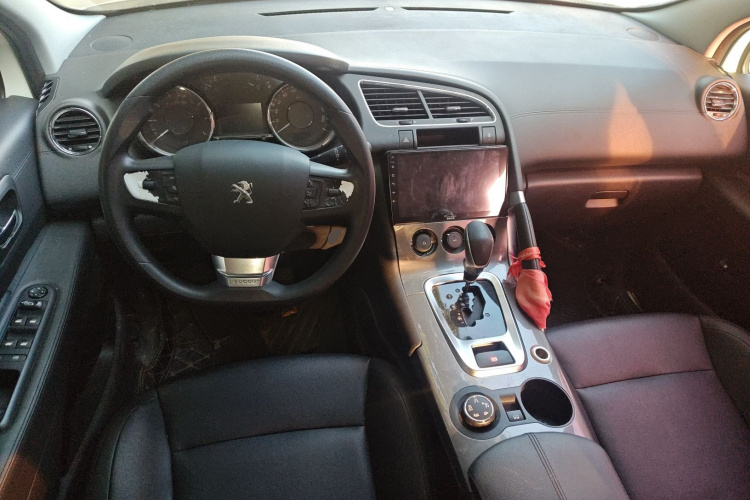 标致3008 2016款 1.6THP 自动经典版中控内饰12