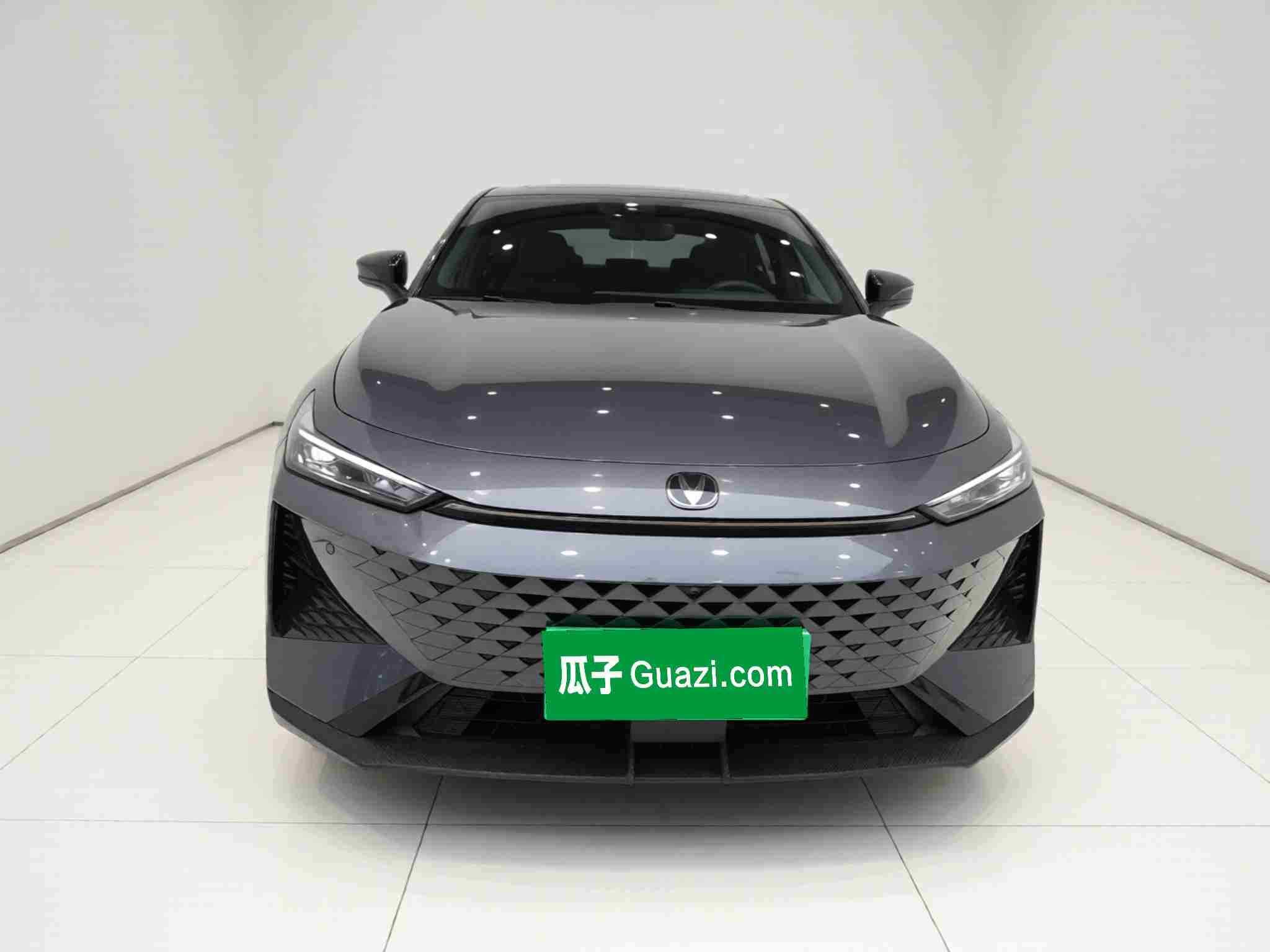 东莞二手长安UNI-V 2024款 开一年亏多少？