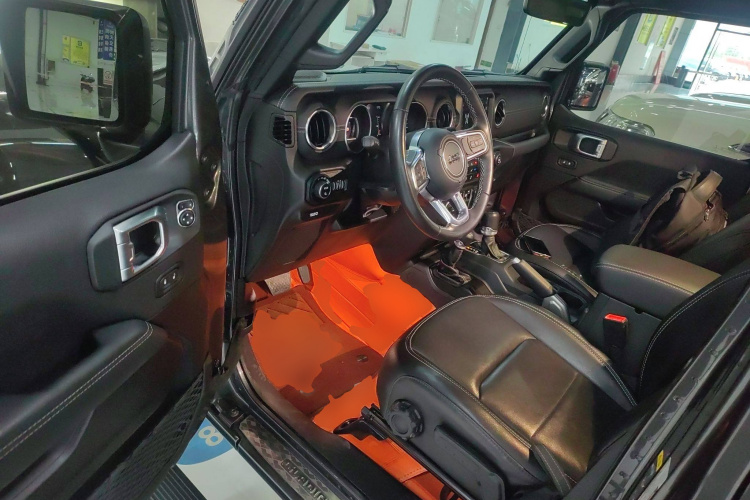 Jeep 角斗士 2022款 3.6L 先行版中控内饰7003