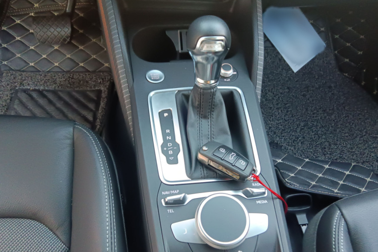 奥迪Q2L e-tron 2019款 Q2L e-tron 纯电智享型局部细节18