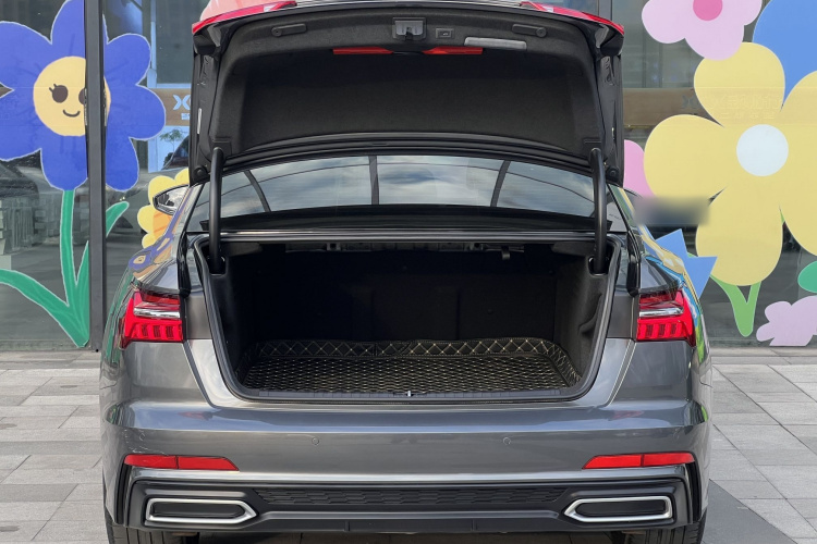 奥迪A6L 2021款 45 TFSI 臻选动感型车身外观6008