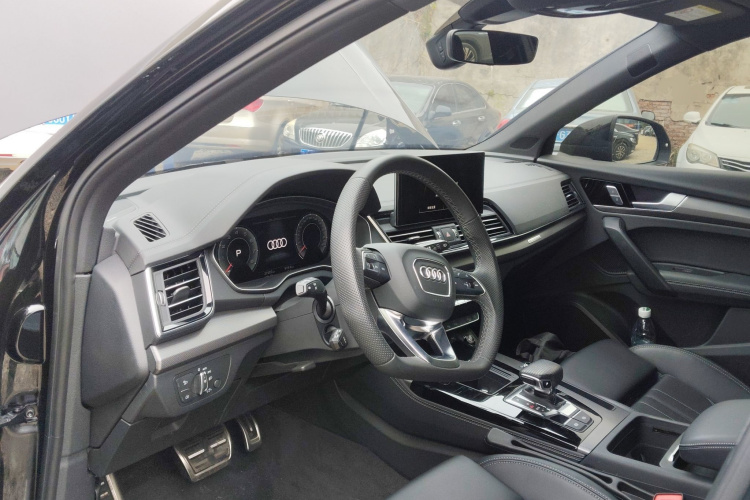 奥迪Q5L 2024款 45 TFSI 豪华动感型中控内饰7002