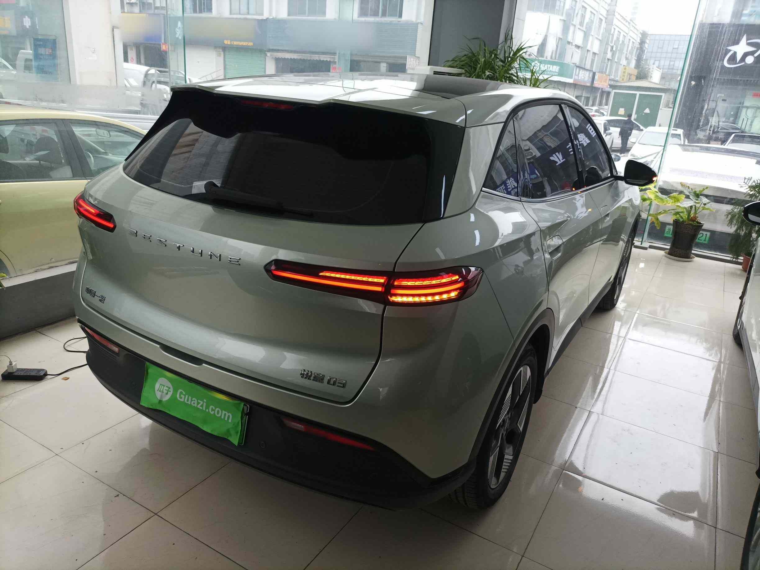 奔腾 悦意03 2025款 565km 臻享版(4)
