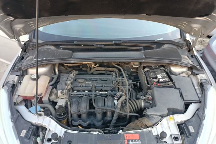 福特 福克斯 2015款 两厢 1.6L 自动舒适型机舱底盘24