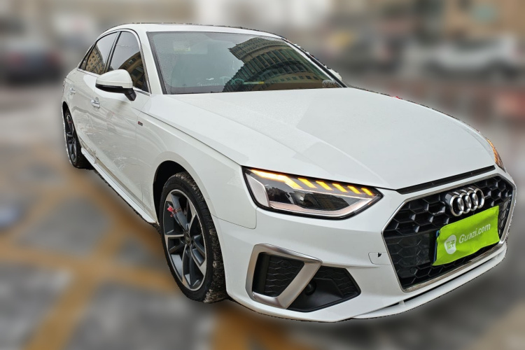 奥迪A4L 2022款 40 TFSI 时尚动感型车身外观3