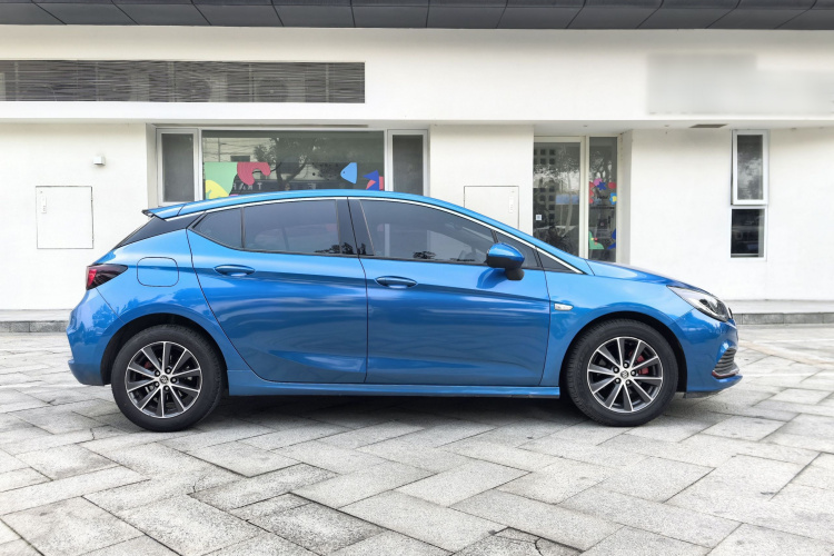 别克 威朗 2016款 两厢GS 20T 双离合豪情运动型车身外观6011