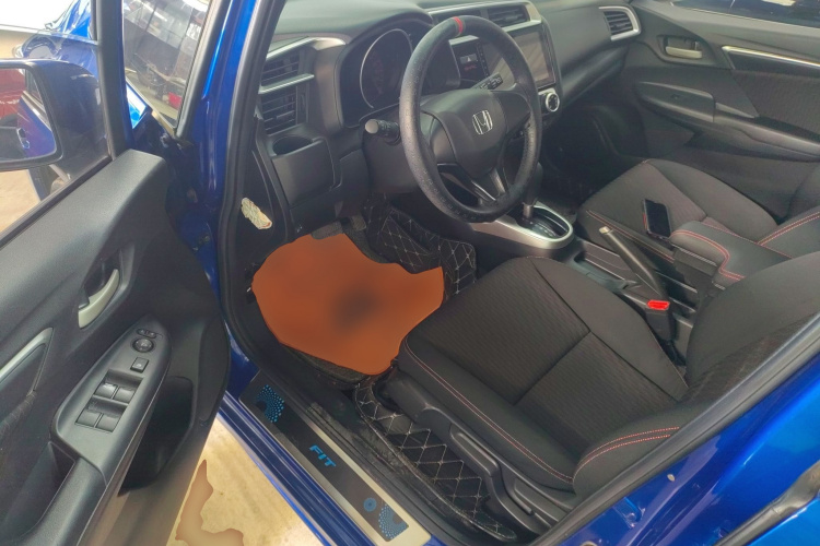 本田 飞度 2018款 1.5L CVT潮跑版中控内饰7003