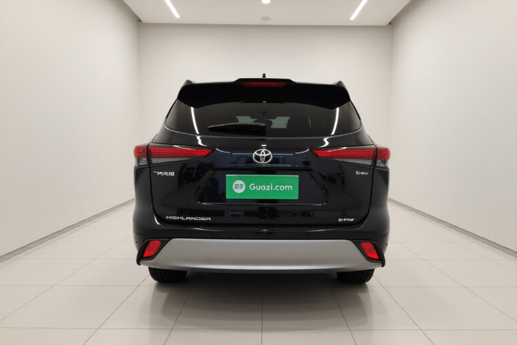 丰田 汉兰达 2024款 2.5L智能电混双擎四驱尊贵版 7座车身外观6