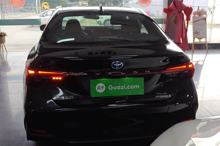 丰田 亚洲龙 2019款 双擎 2.5L XLE尊贵版 国VI车身外观6