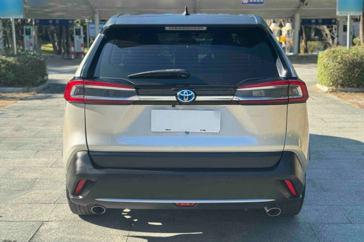 丰田 威兰达 2020款 双擎 2.5L E-CVT两驱豪华版车身外观6006