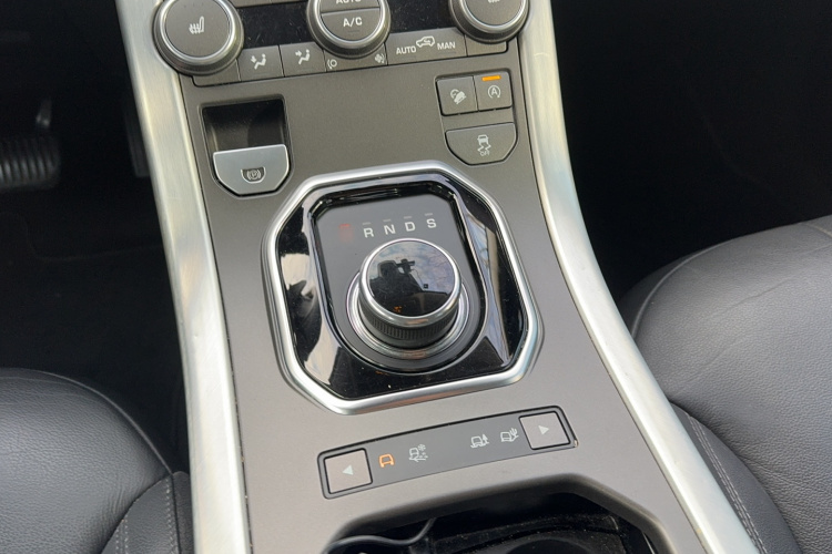 路虎 揽胜极光 2017款 2.0T SE 智耀版局部细节18