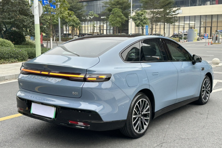 零跑汽车 零跑B01 2025款 650悦享版车身外观6007