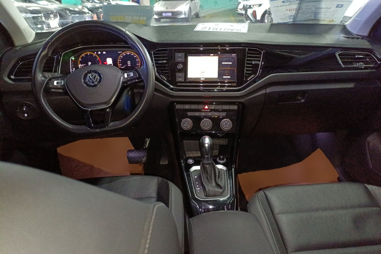 大众 T-ROC探歌 2019款 280TSI DSG两驱舒适型 国VI中控内饰12