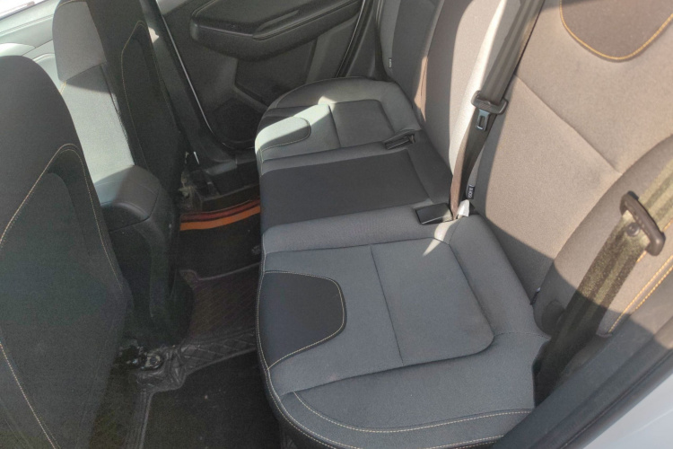 北京汽车 北京X3 2021款 1.5T CVT荣耀版中控内饰21