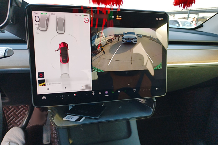 特斯拉 Model Y 2022款 后轮驱动版局部细节16