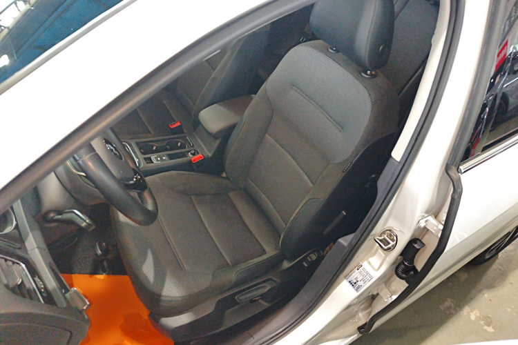 大众 高尔夫 2020款 挚爱版 280TSI DSG舒适型中控内饰19