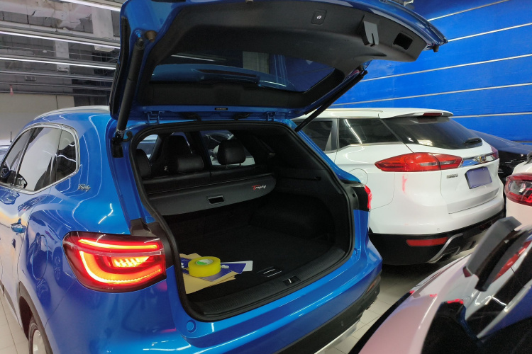 名爵HS 2018款 30T 自动四驱Trophy荷尔蒙超燃版 国V机舱底盘23