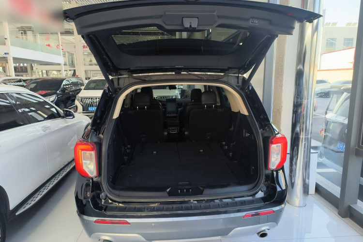 福特 探险者 2020款 EcoBoost 285 四驱风尚版 6座机舱底盘23