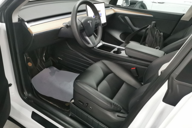 特斯拉 Model Y 2022款 后轮驱动版局部细节19