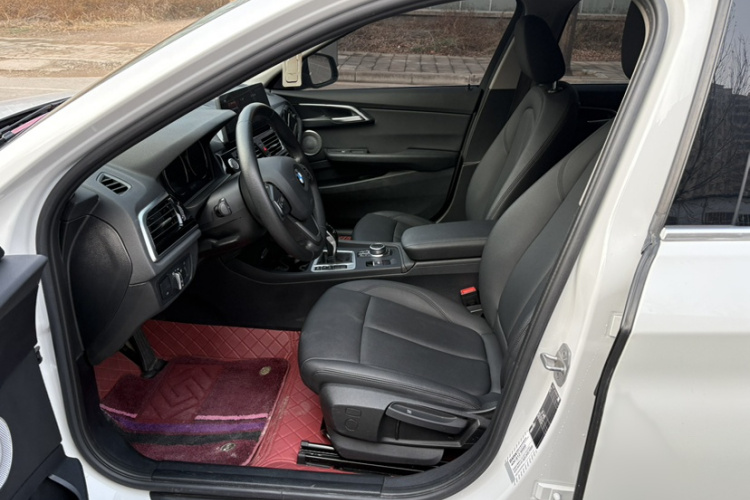 宝马1系 2022款 120i M运动版局部细节19