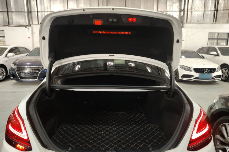 奔驰C级 2021款 C 200 L 时尚型运动版局部细节23