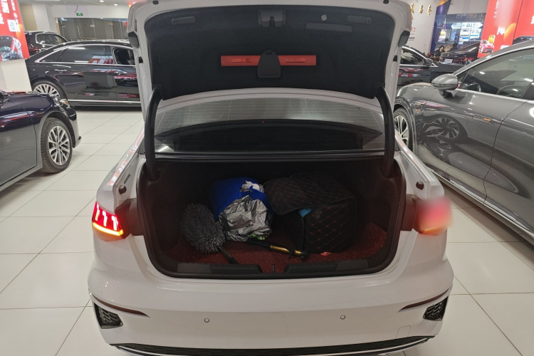 奥迪A3 2024款 A3L Limousine 35 TFSI 时尚运动型局部细节23