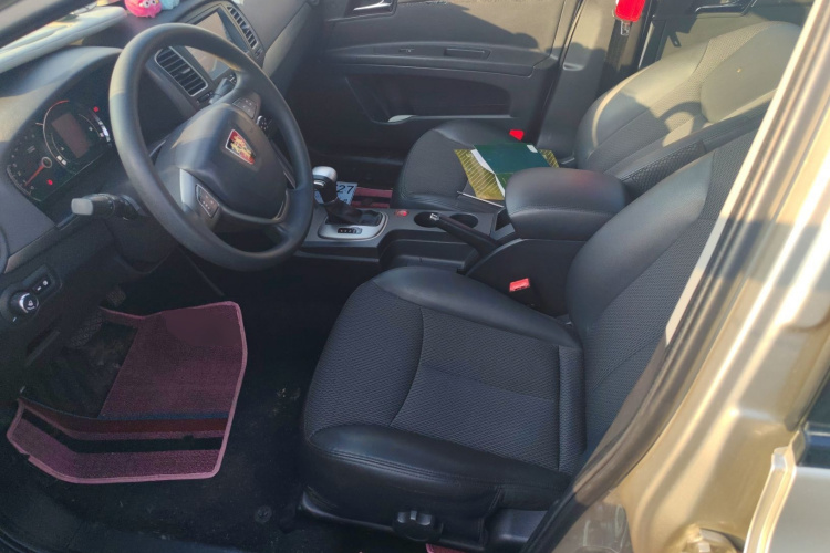 荣威350 2014款 1.5L 自动迅悦版中控内饰19