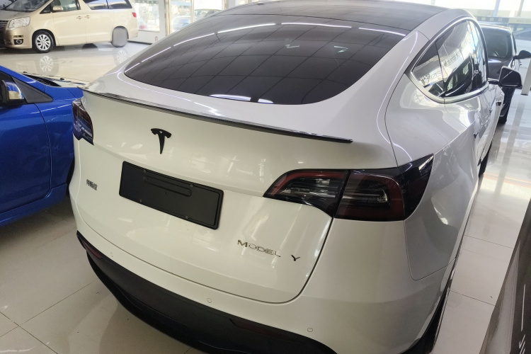 特斯拉 Model Y 2022款 长续航全轮驱动版车身外观6005