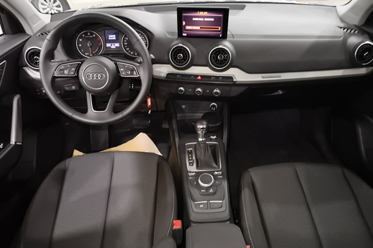 奥迪Q2L 2021款 35 TFSI 进取动感型中控内饰7002