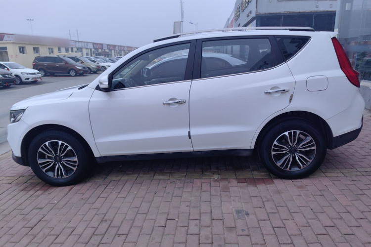 吉利汽车 远景X6 2016款 1.8L 手动豪华型车身外观4