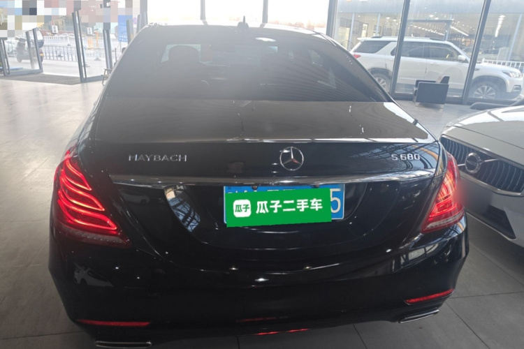 奔驰S级 2014款 S 320 L 商务型车身外观6