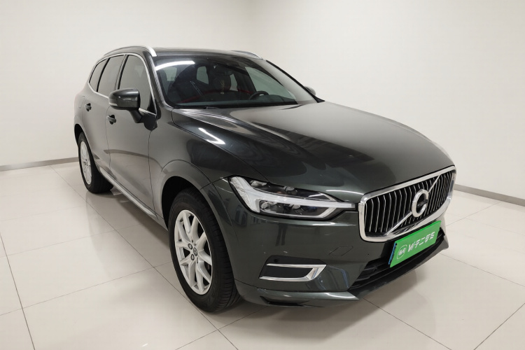 沃尔沃XC60 2021款 T5 四驱智逸豪华版车身外观3