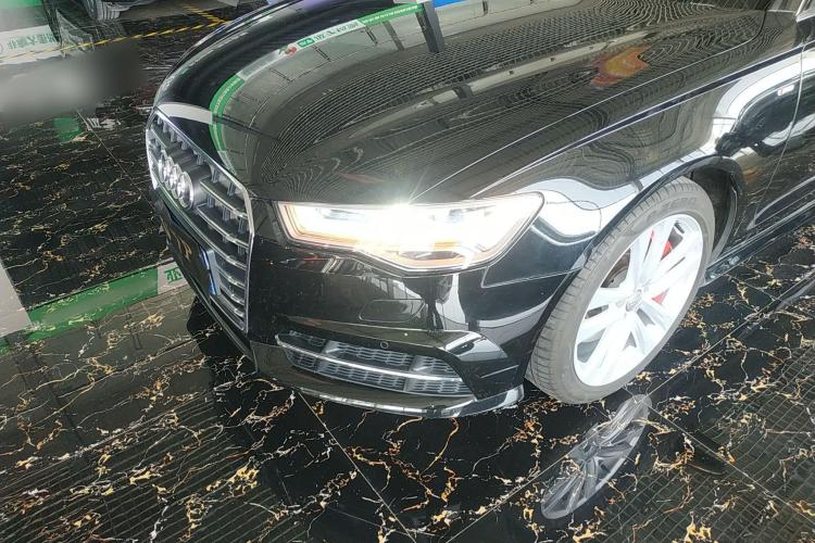 奥迪A6L 2018款 30周年年型 45 TFSI quattro 运动型局部细节36