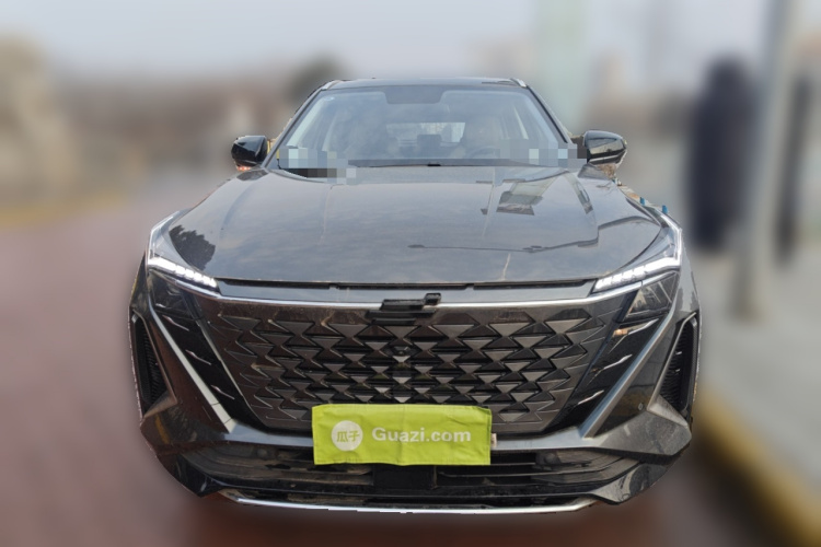 长安欧尚Z6 2023款 蓝鲸 1.5T DCT智领型城市版车身外观2