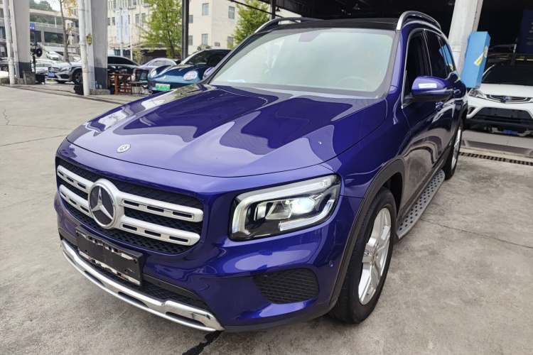 奔驰GLB 2020款 GLB 200 动感型车身外观1