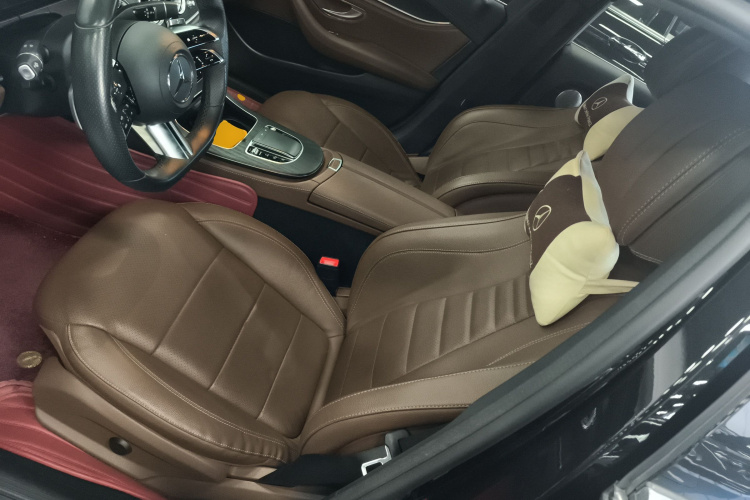 奔驰E级 2021款 E 300 L 运动时尚型中控内饰19