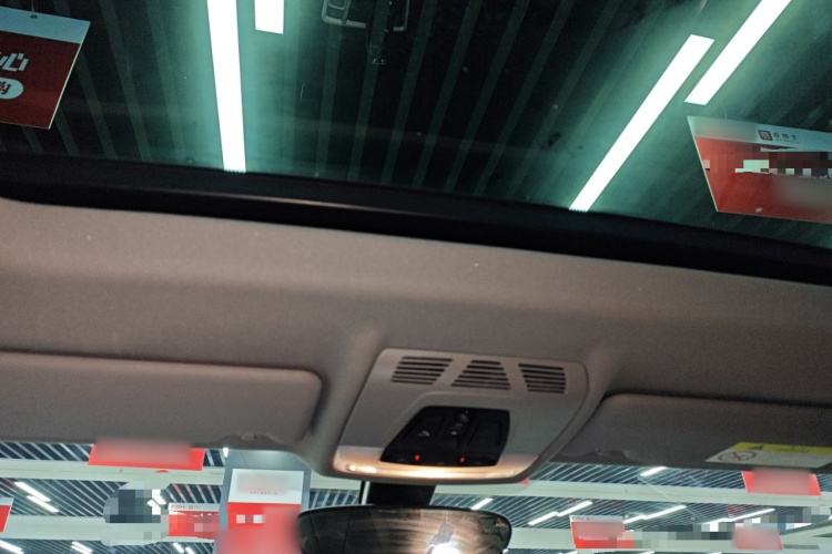 宝马1系 2021款 改款 125i M运动曜夜版中控内饰22