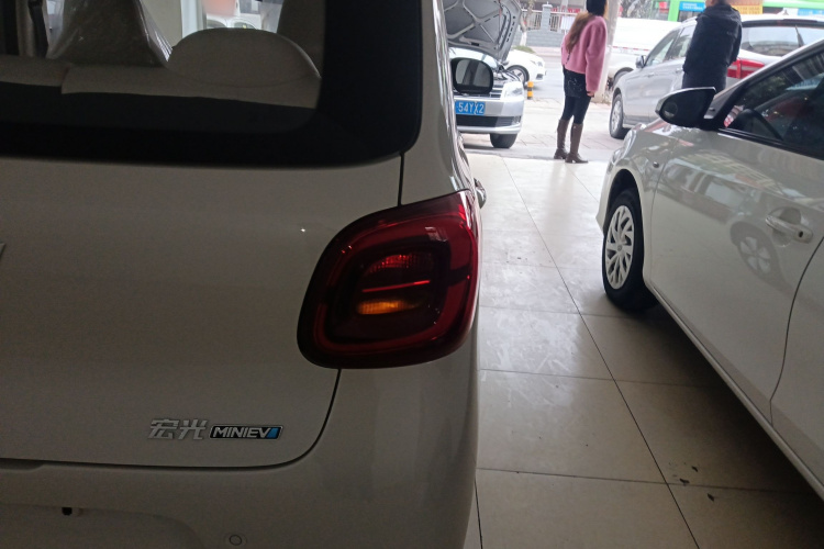 五菱汽车 宏光MINIEV 2025款 四门版 进阶款车身外观9