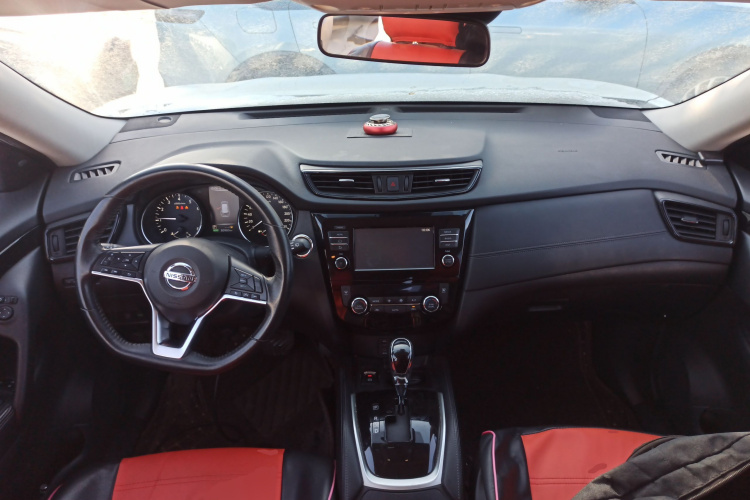 日产 奇骏 2019款 2.0L CVT舒适版 2WD中控内饰12
