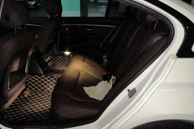 宝马3系 2019款 320Li M运动曜夜版中控内饰7004