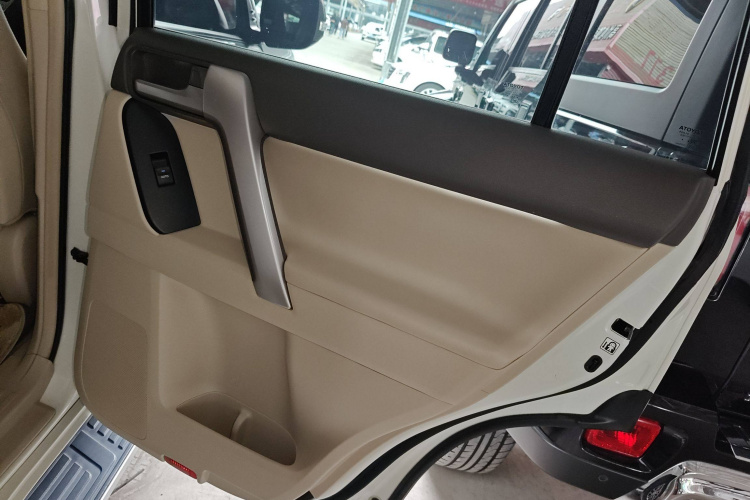 丰田 普拉多 2018款 3.5L 自动TX-L中控内饰7006