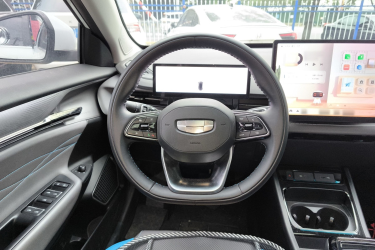 吉利几何G6 2022款 480 新享型中控内饰13