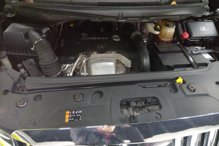 别克GL8 2018款 28T 豪华型 国VI机舱底盘24