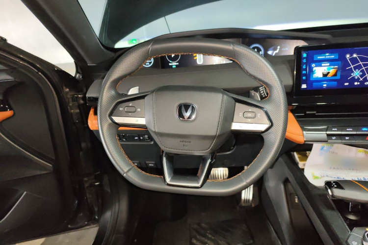 长安UNI-V 2023款 2.0T 锋速版局部细节13