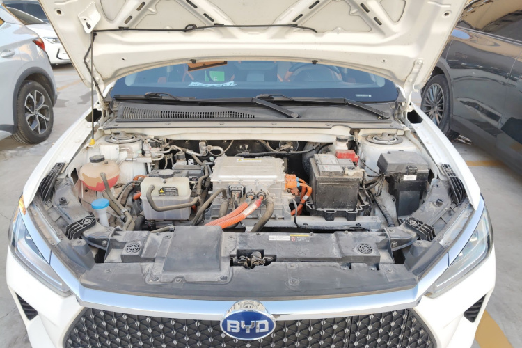 比亚迪e2 2021款 豪华型机舱底盘24