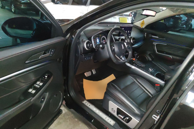 魏牌 VV5 2019款 升级款 2.0T 两驱超豪型 国V中控内饰7003