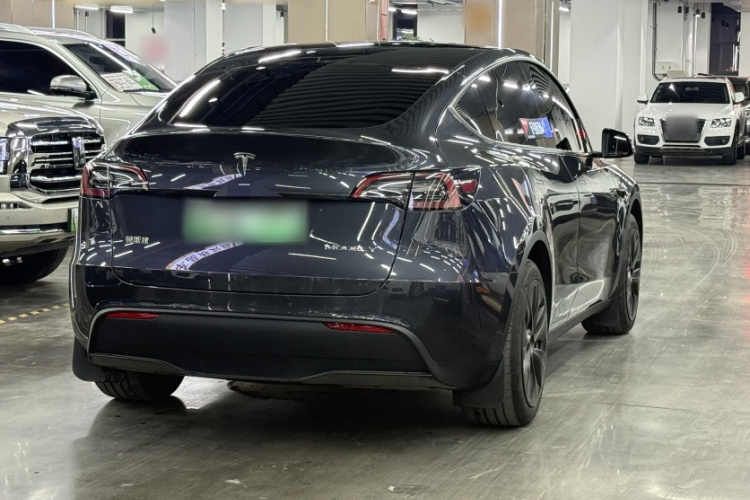 特斯拉 Model Y 2024款 后轮驱动版车身外观6004